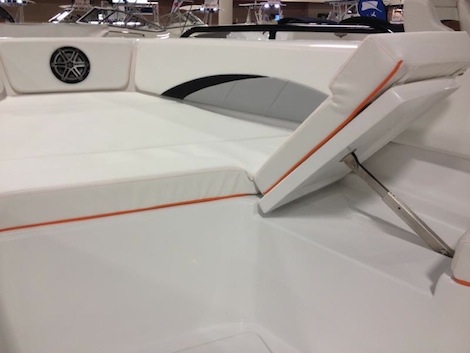 Image for article Deep Impact Boats launches 330 LS