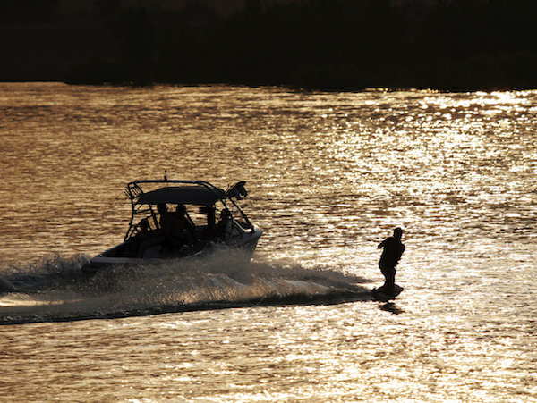 Image for article Towing in French waters